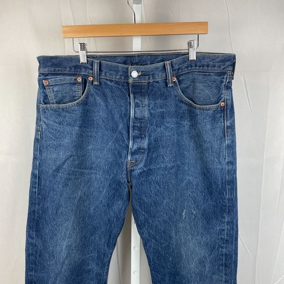 Mens Levi's 501 Button Fly Denim Tapered Leg Jeans 40x32 Actual 38x30 - Picture 2 of 8